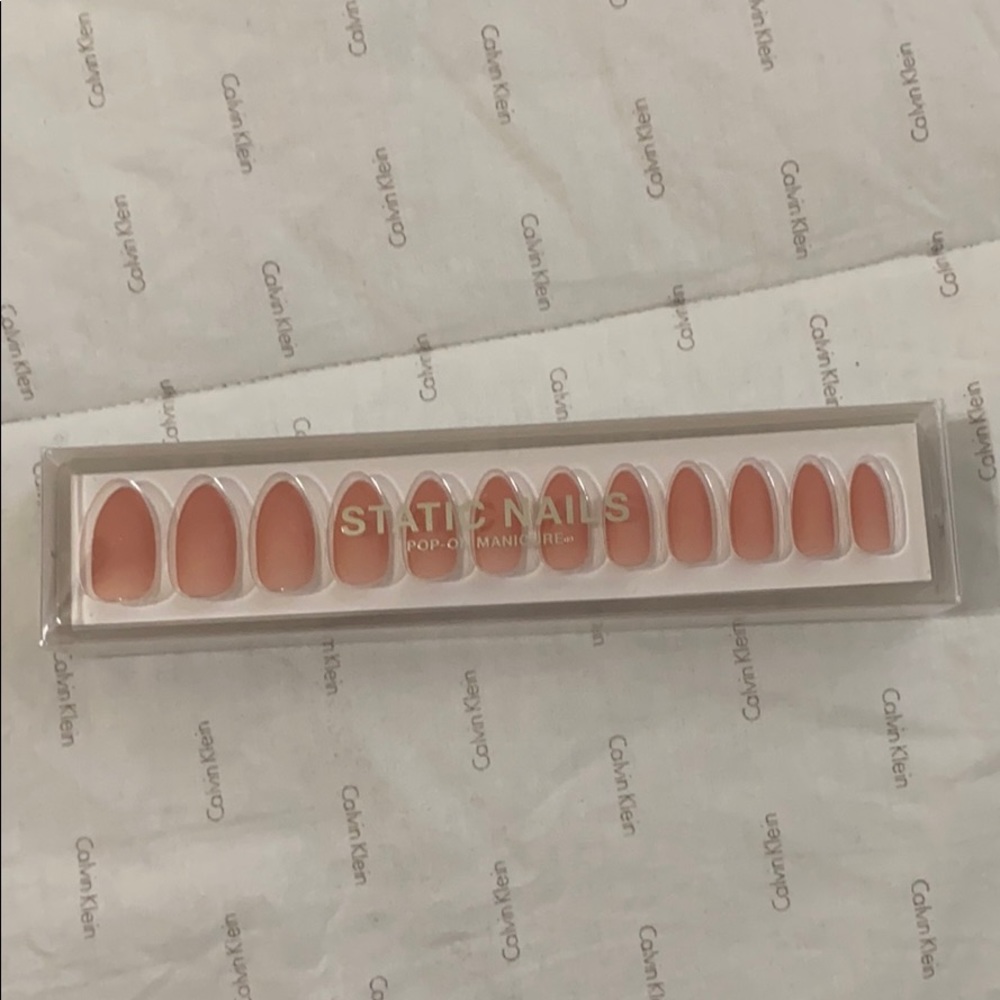 Static Nails - Picture 3 of 3